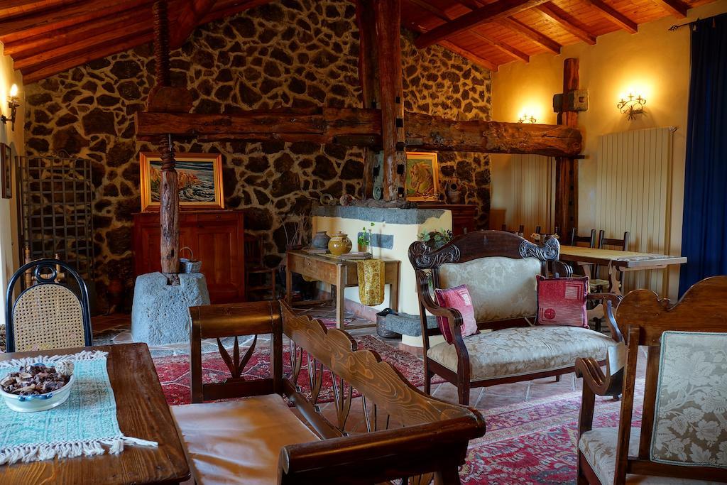 Bed And Breakfast Il Glicine Piedimonte Etneo Εξωτερικό φωτογραφία