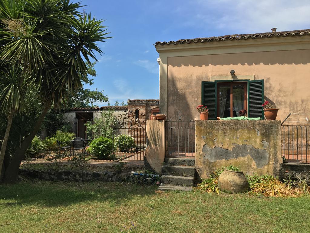 Bed And Breakfast Il Glicine Piedimonte Etneo Εξωτερικό φωτογραφία